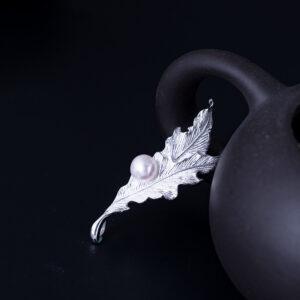 s925 sterling silver leaf shape brooch, nice pearl pin