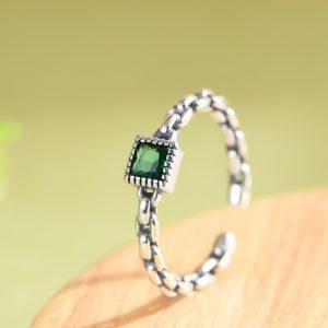 Exquisite S925 Sterling Silver Square Green Cubic Zirconia Chain Solitaire Ring
